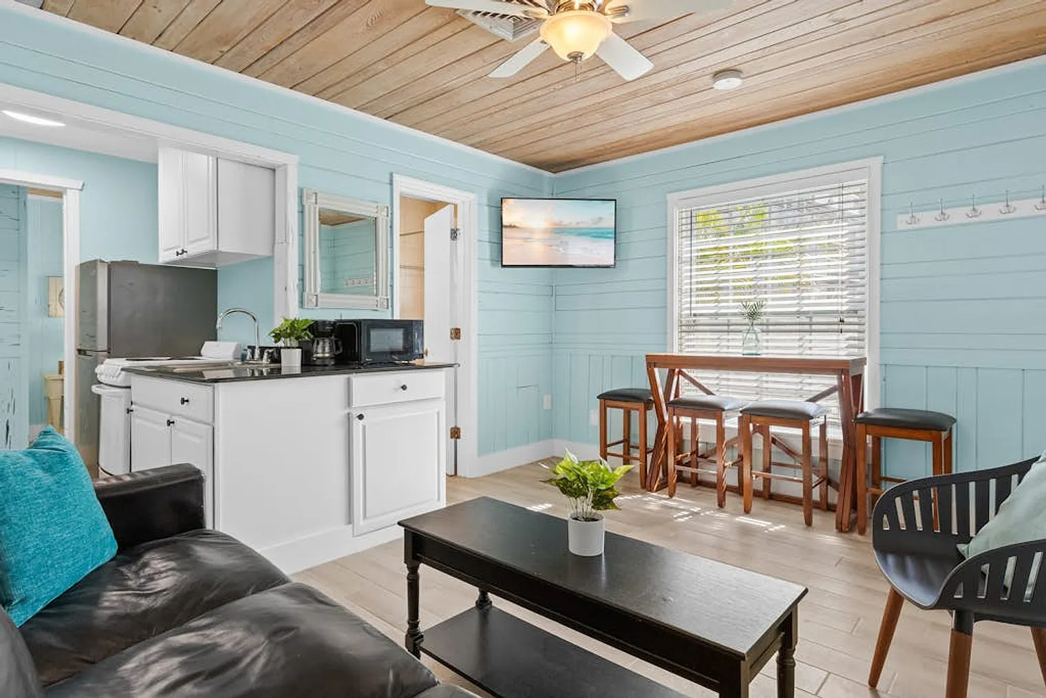 1 bed, 1.0 bath, 333 sqft, $3,137 — Photo 4