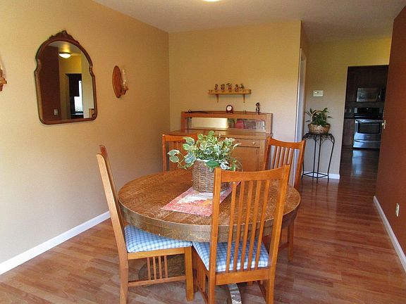 4th image of 70 Donnas Ln