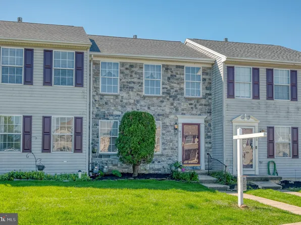 330 Charles Cir, York, PA 17406