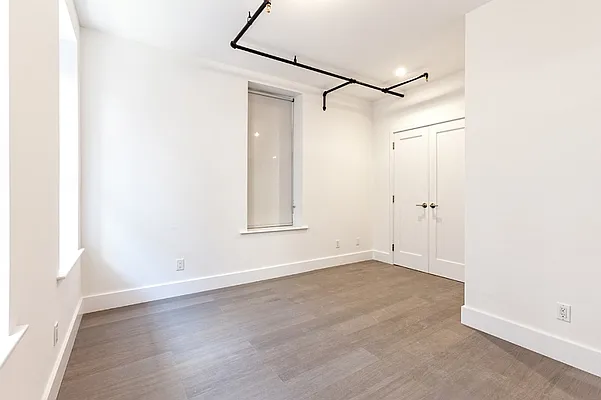 Rented by MNS | media 50