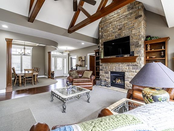 4th image of 15720 Winterberry Ct