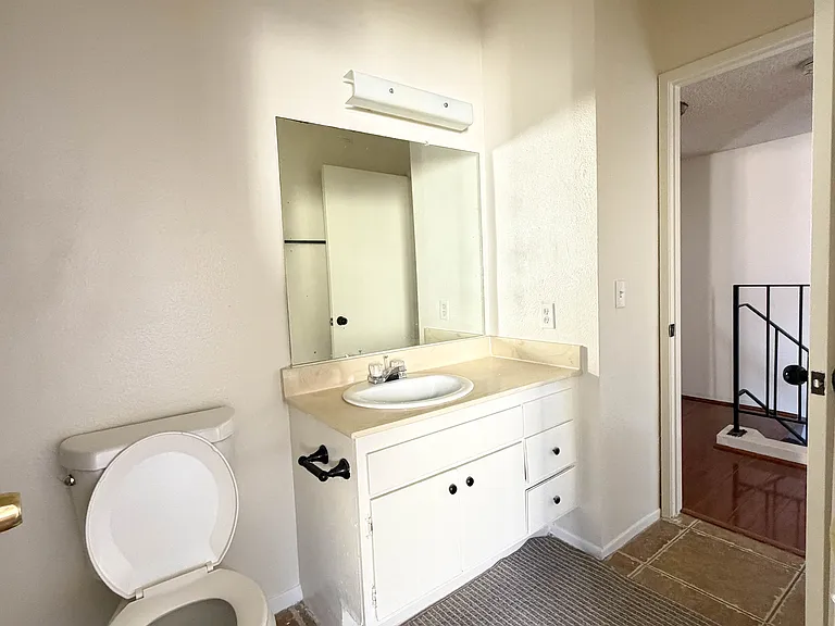 4225 Walnut Grove Ave #B — Photo 6
