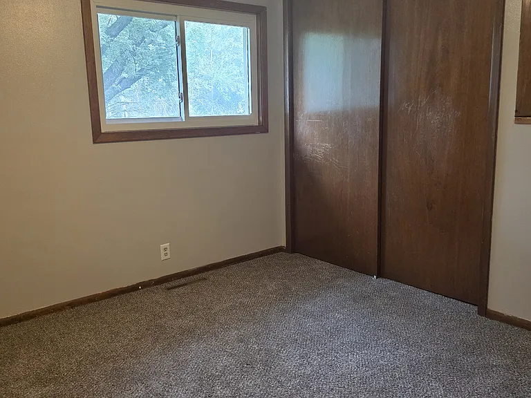 3807 Panorama Dr — Photo 10