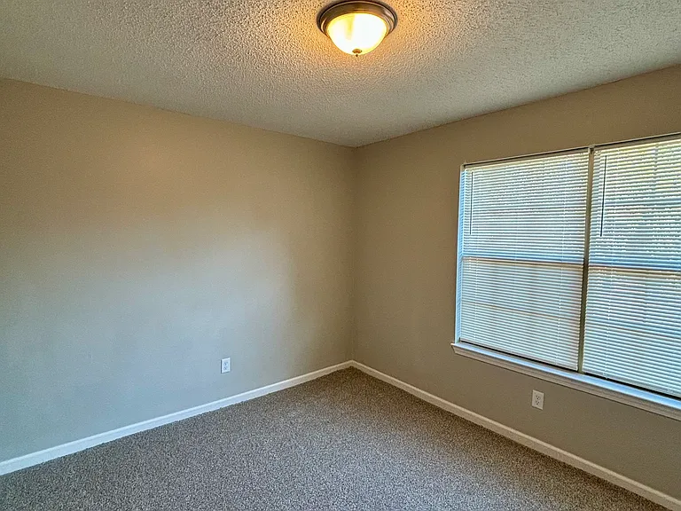 3 Eastwood Ct — Photo 9