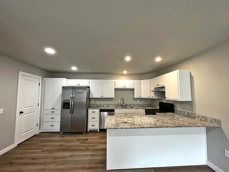 Heritage Heights Apartments