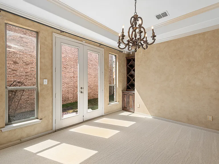 7005 Kenswick Dr — Photo 7
