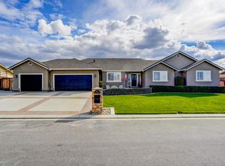 615 Ridgemark Dr, Hollister, CA 95023