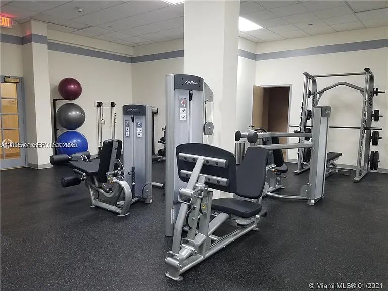 5825 Collins Ave #9C — Photo 75