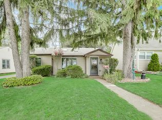 322 S Prairie Ave, Mundelein, IL