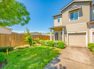 12249 SW Pond Ln, King City, OR 97224