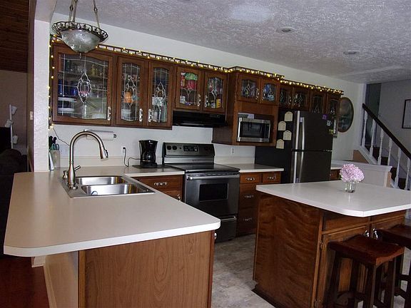 3rd image of 2255 Whitetail Dr