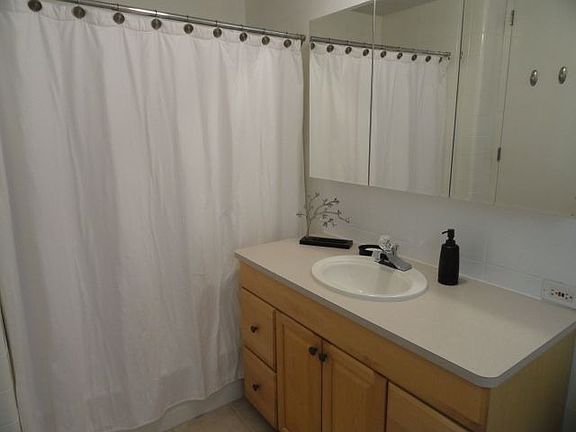 4th image of 425 South Blvd APT 2C