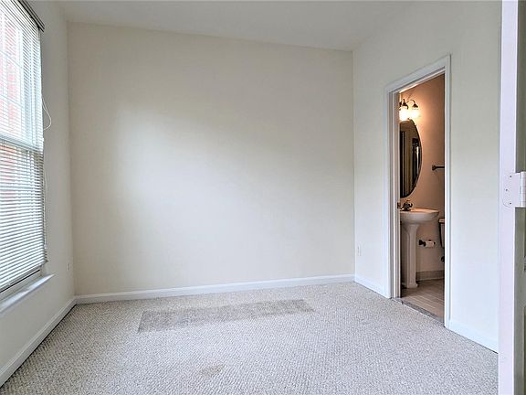 5th image of 12957 Park Crescent Cir