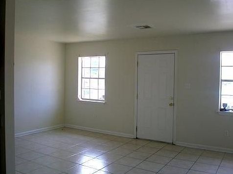 3rd image of 2501 Mexico St