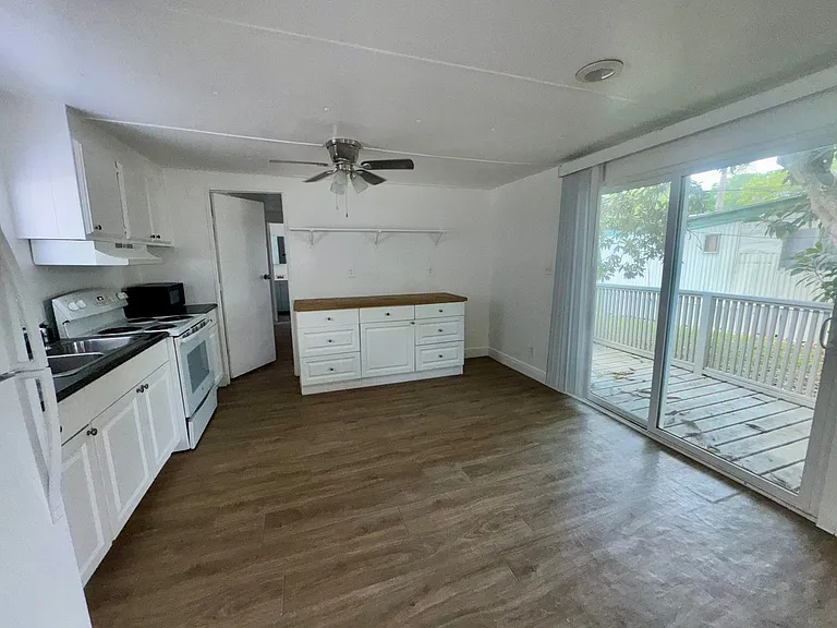 1145 S Christiana Ave — Photo 2