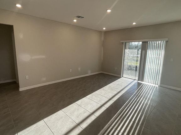 3rd image of 3978 Sagefield Dr