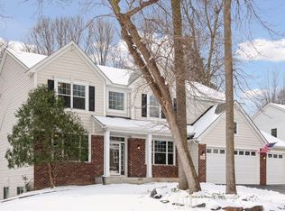 17007 Valley Rd, Eden Prairie, MN 55347