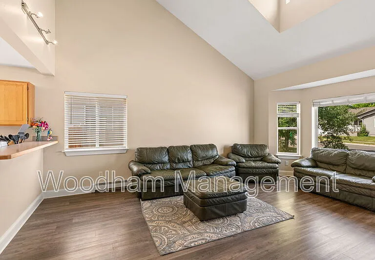 306 Golden Valley Dr — Photo 6