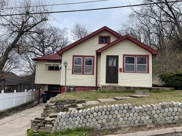 710 Cook Ave, Council Bluffs, IA 51503