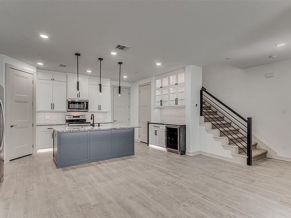 5th image of 1652 Jessica Dr