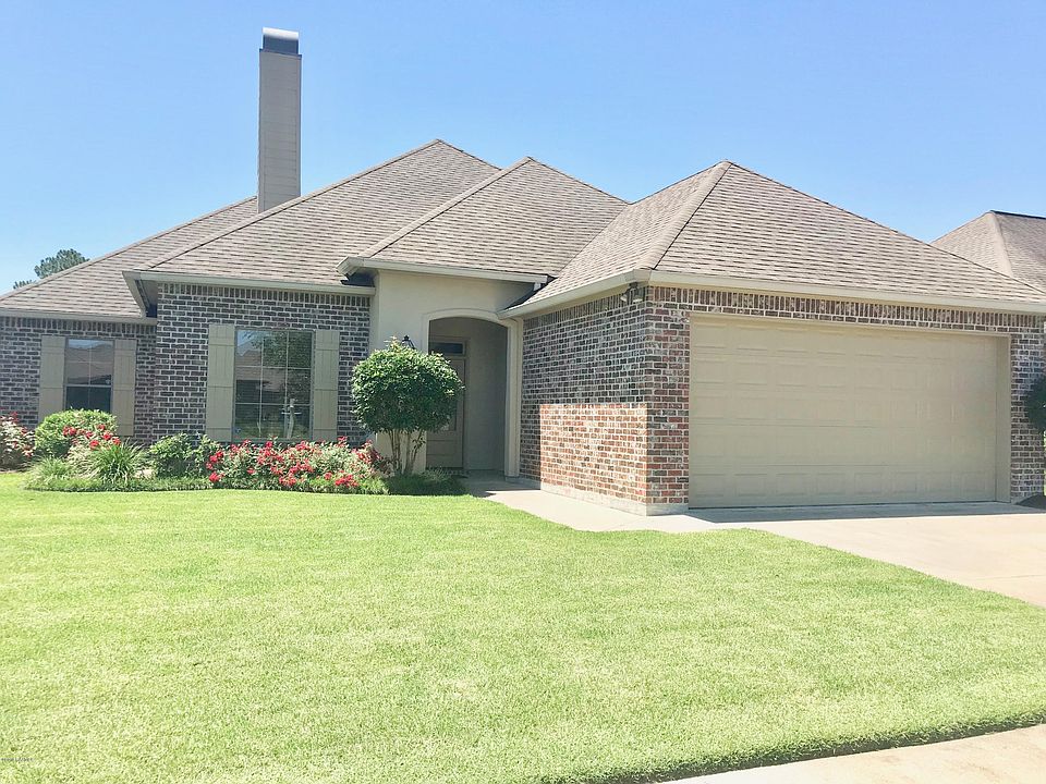 1st image of 327 Bluebonnet Dr
