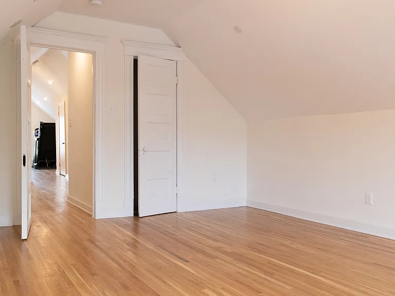 569 Linwood Ave #2 — Photo 27
