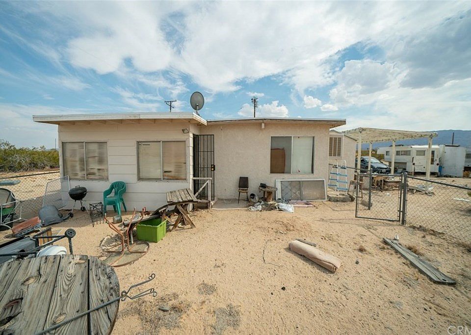 1st image of 76876 El Paseo Dr