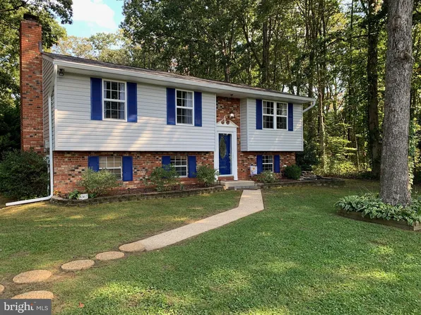 8367 Forest Dr, Pasadena, MD 21122