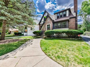 305 Gage Rd, Riverside, IL 60546