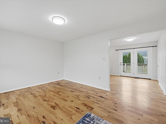 5th image of 502 E 6th Ave