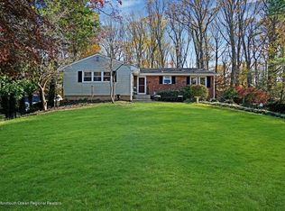 23 Glen Oak Dr, Middletown, NJ 07748
