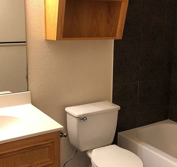 1409 Nicholas Cir #B — Photo 18