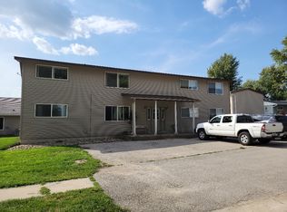 301 College St #4, Tiffin, IA 52340
