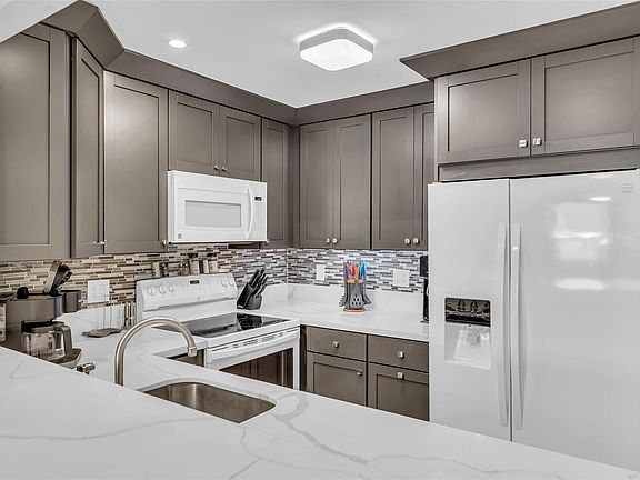 2nd image of 3004 NE 5th Terrace #114C