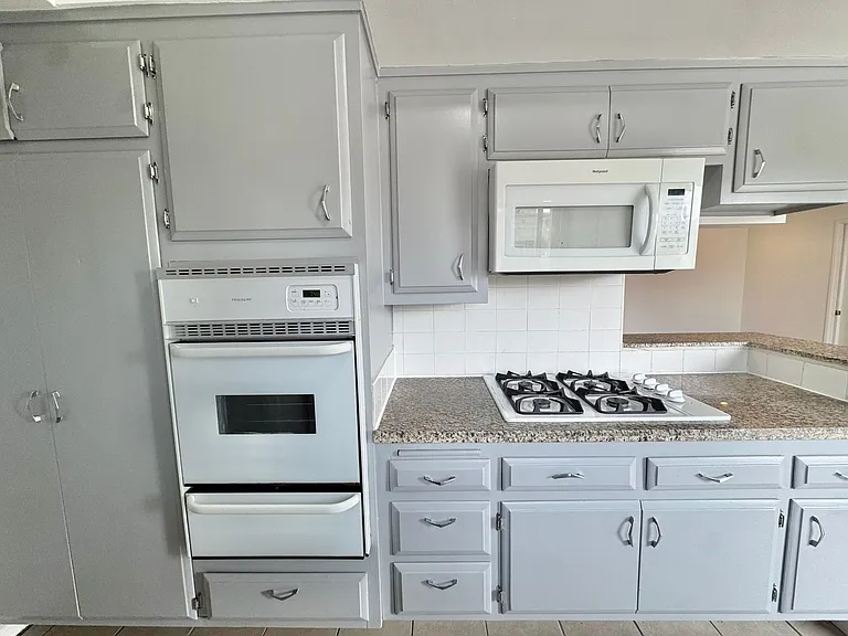 8555 Saturn St — Photo 9