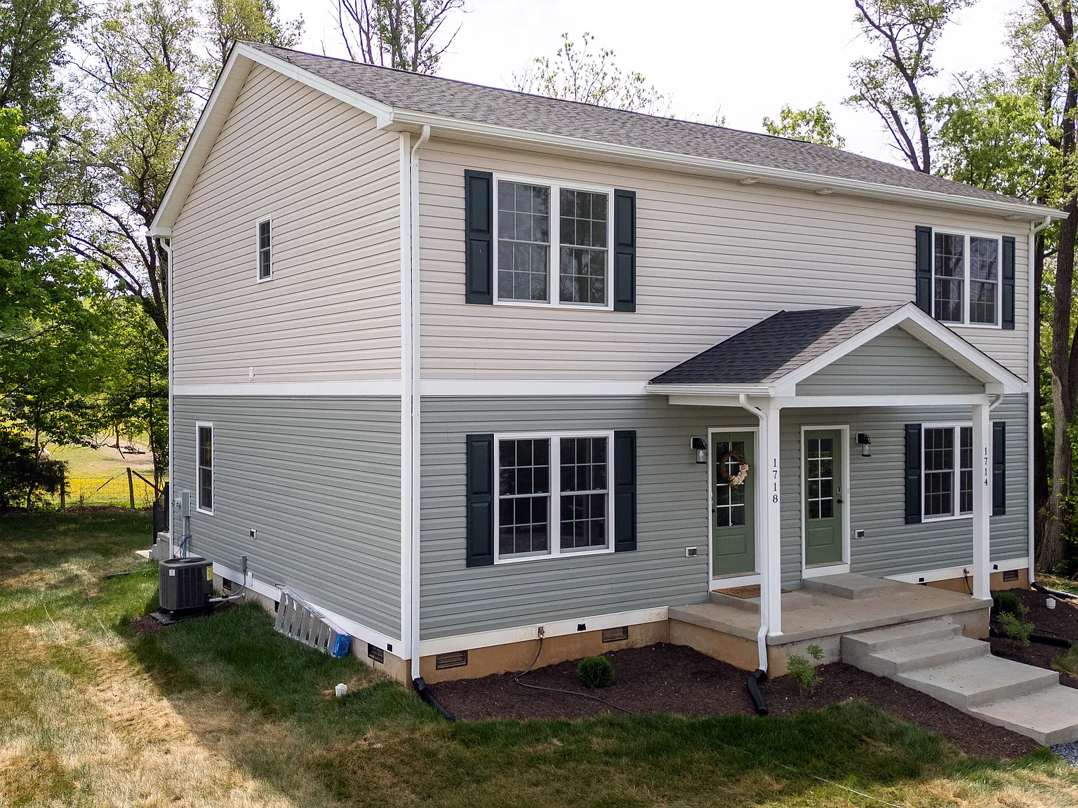 3 bed, 2.5 bath, 1260 sqft, $1,890 — Photo 2