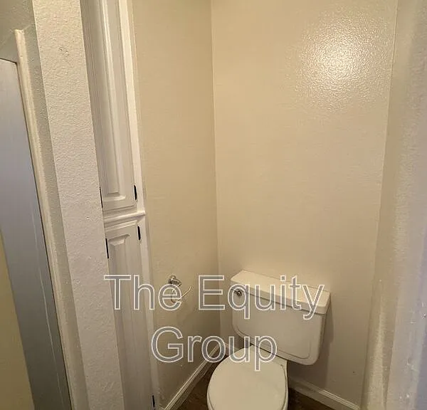 150 S Peppertree St — Photo 7