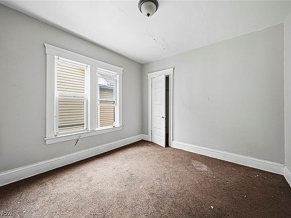 27th image of 10022 Adams Ave