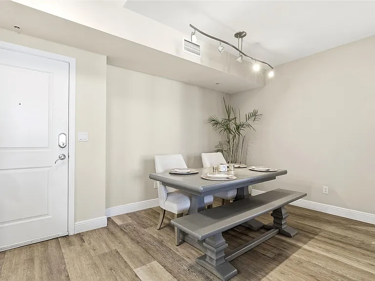 511 SE 5th Ave #2122 — Photo 10