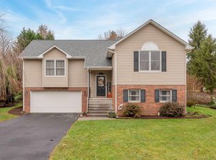 1302 Bishop Rd, Blacksburg, VA 24060