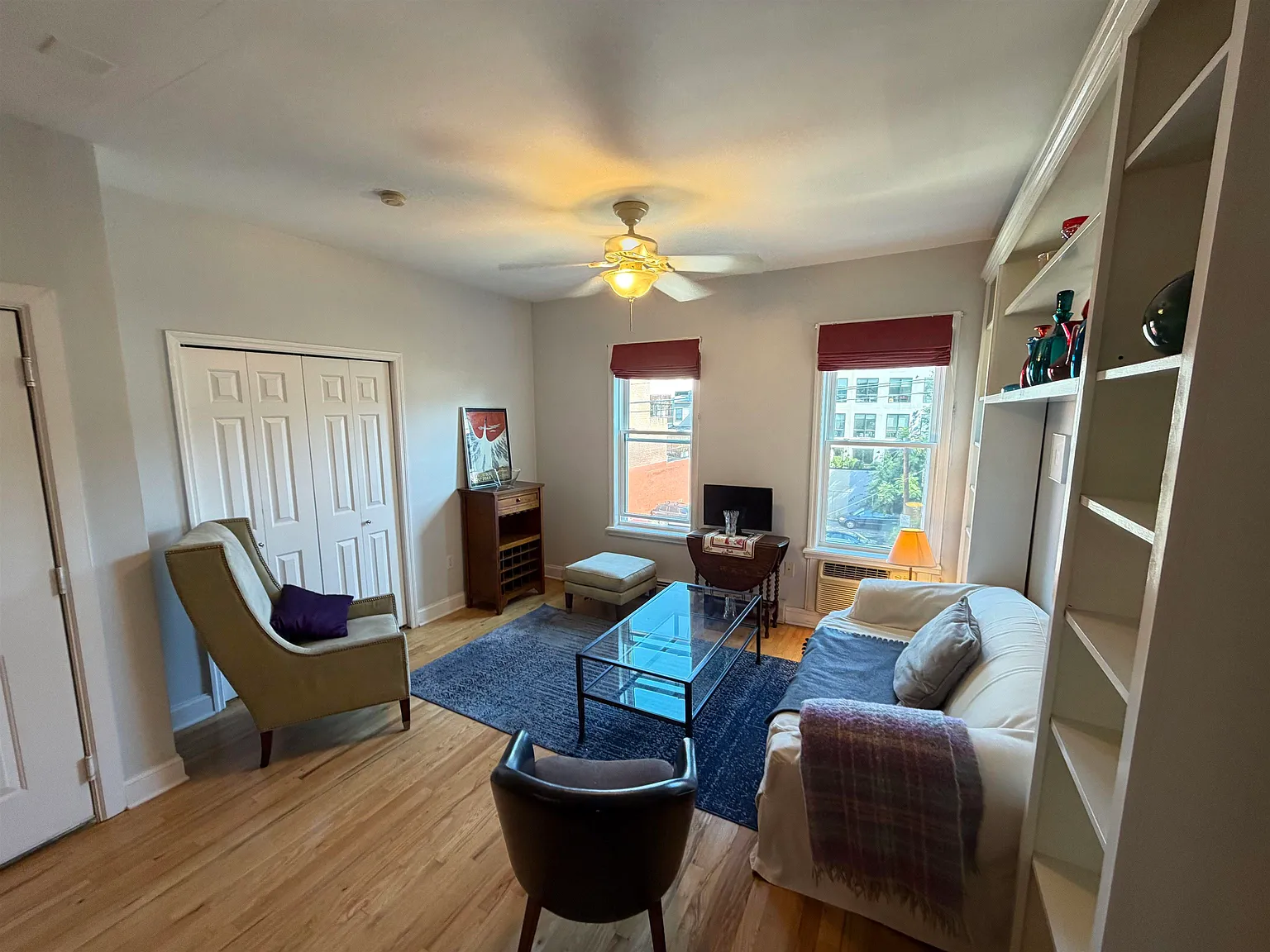 1 bed, 1.0 bath, $3,330 — Photo 3