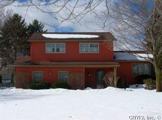 6084 Meadow Dr, Cicero, NY 13039