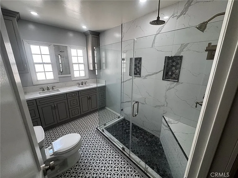 1642 S Bedford St — Photo 17