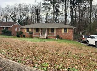 6054 Woodview Dr, Morrow, GA 30260