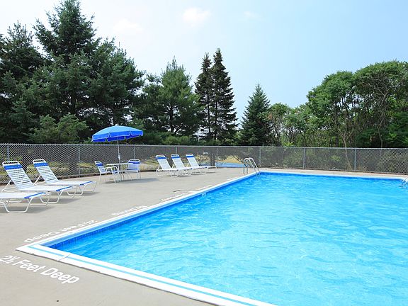 2nd image of 600 Warren Rd #8-3E