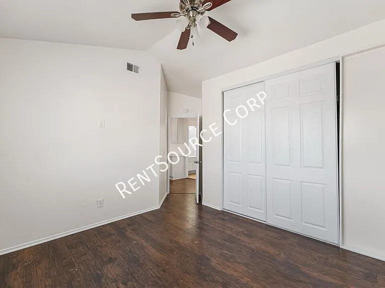 2145 W Avenue P8 — Photo 29