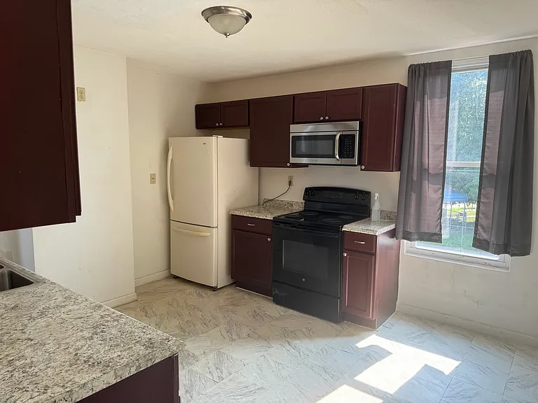 511 Race St #2 — Photo 3