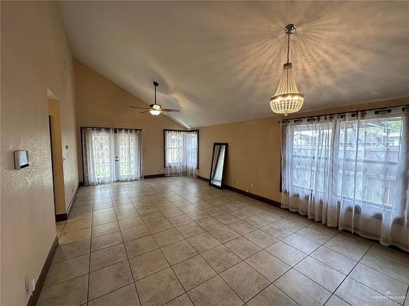 5th image of 402 Cozumel Ln