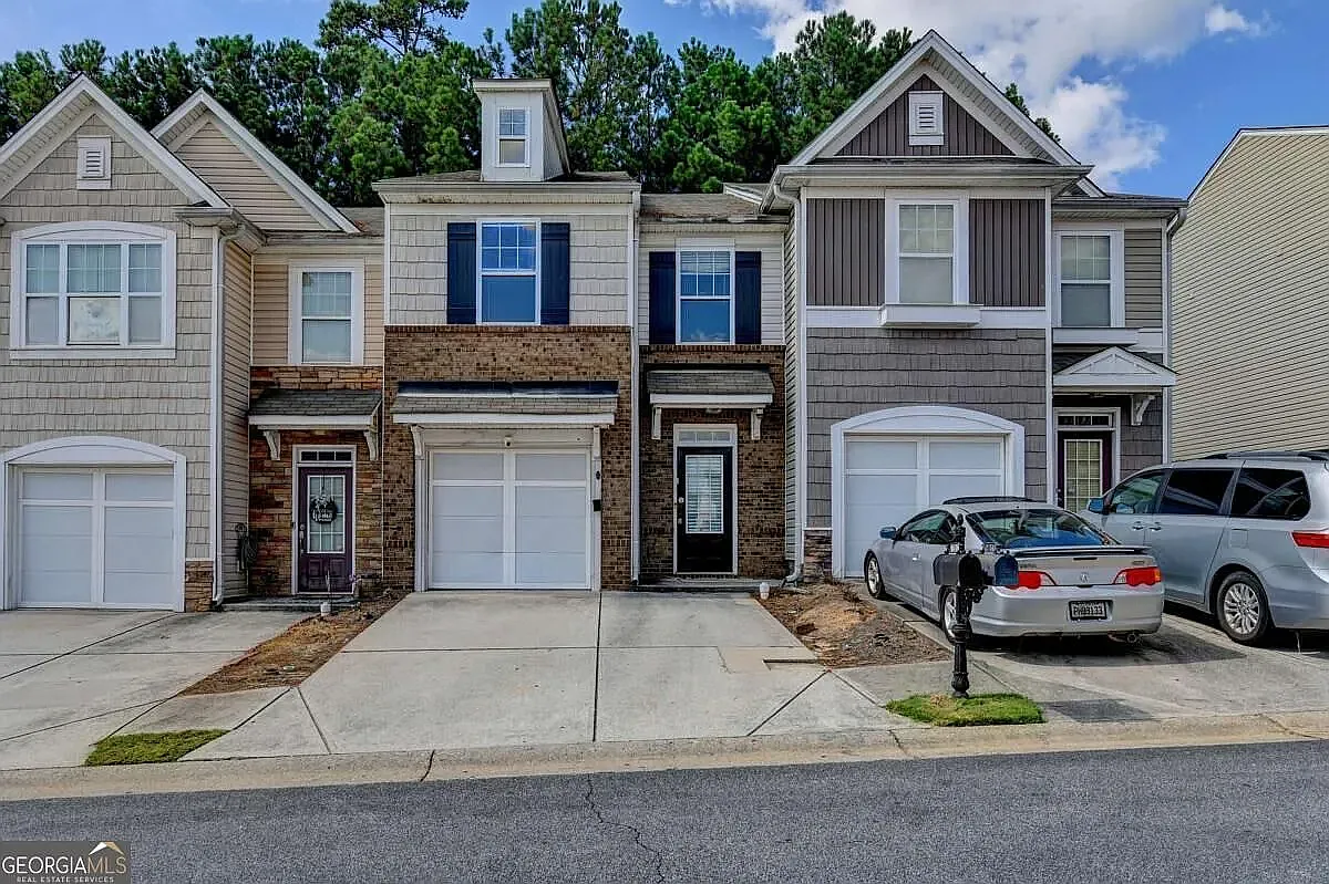 2 bed, 1696 sqft, $2,150 — Photo 1