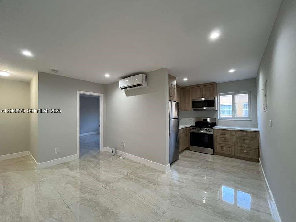 1st image of 1844 NW 19th St #5